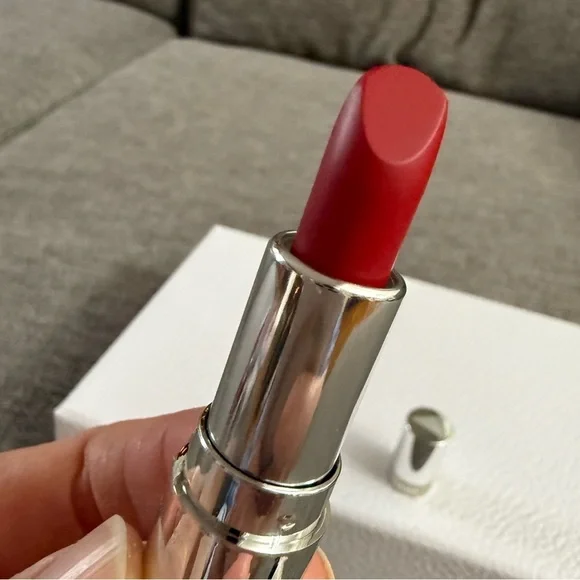 Prada Monochrome Soft Matter Lipstick R28 Fuoco Hyper Matte Miniature 1.3 g New - Picture 5 of 9